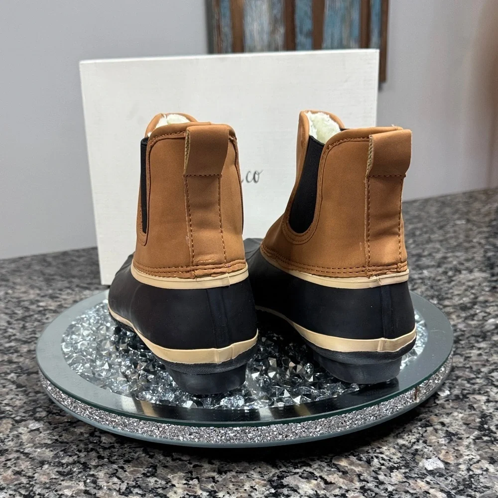 Style & Co. Tan and Black Ankle Boots NWT 8